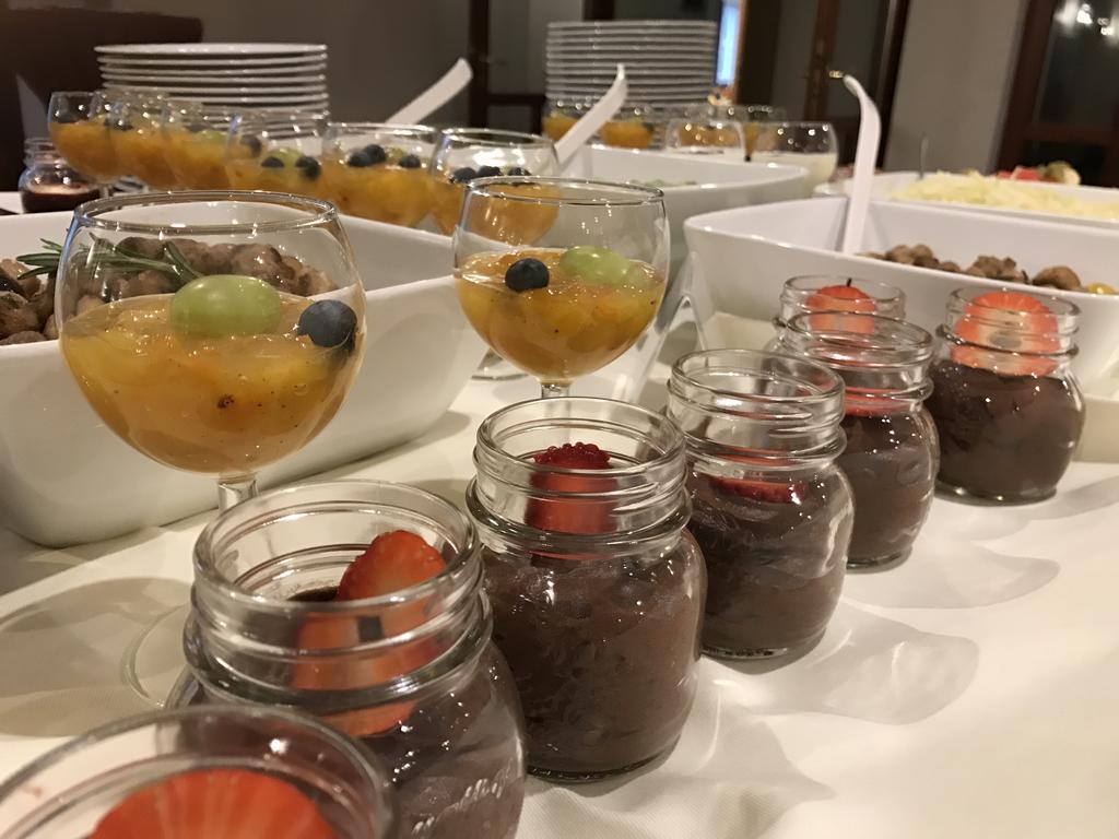 Park Hotel Fasanerie นอยชเตรลิทซ์ ภายนอก รูปภาพ